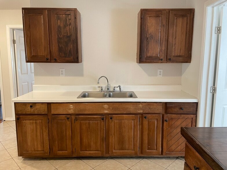 Building Photo - 1628 Sacramento