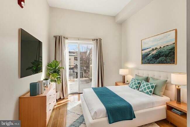 Building Photo - 2031 S Juniper St