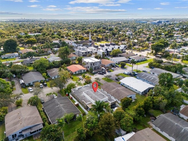 Building Photo - 821 SW 14th St