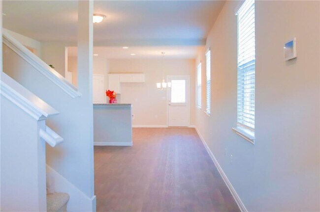 Building Photo - 14015 Macquarie Dr