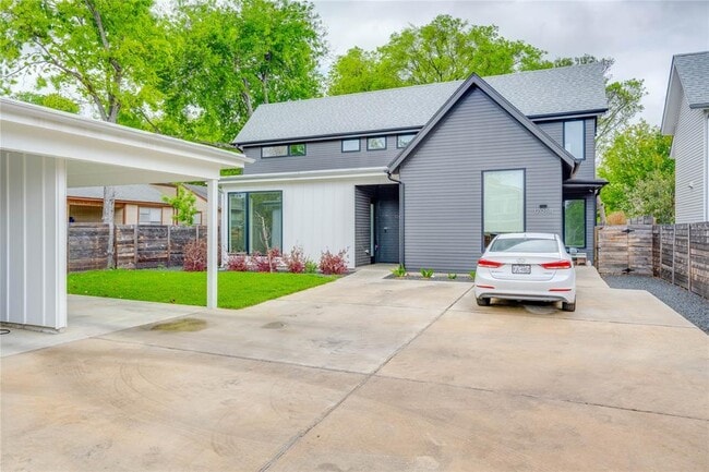 Building Photo - 1206 Justin Ln