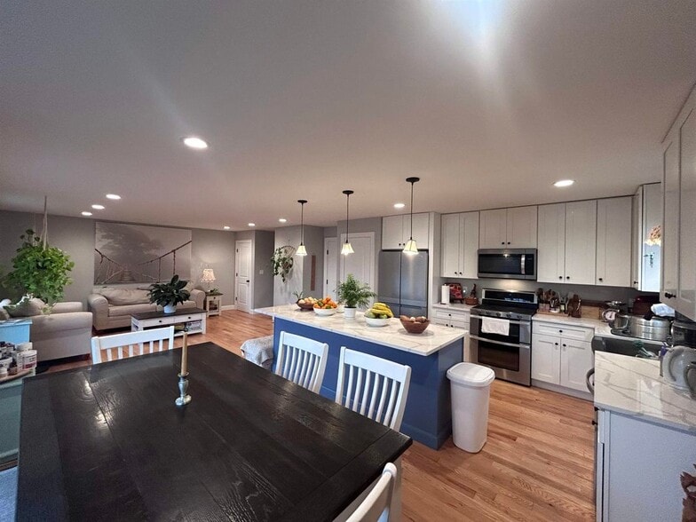 Building Photo - 13A Cedar Ridge Dr