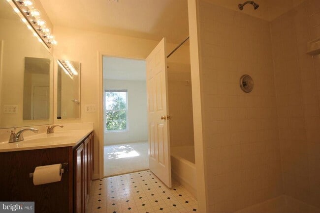 Building Photo - 4312 Mallory Hill Ln
