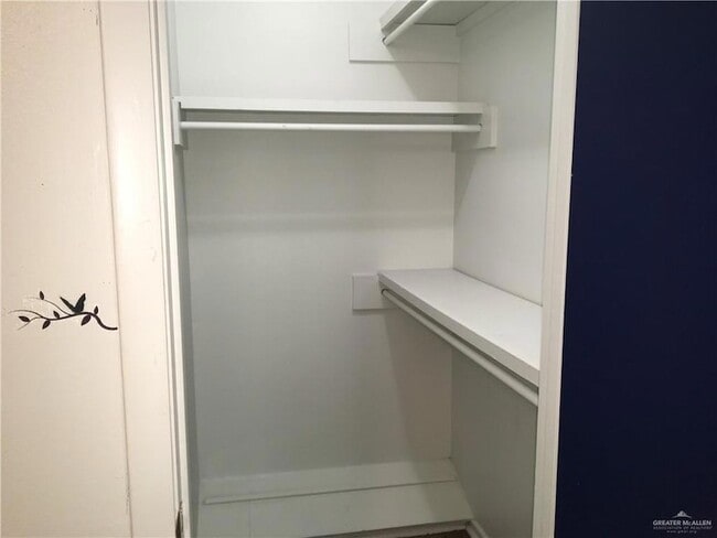 Building Photo - 5708 N Broadway St