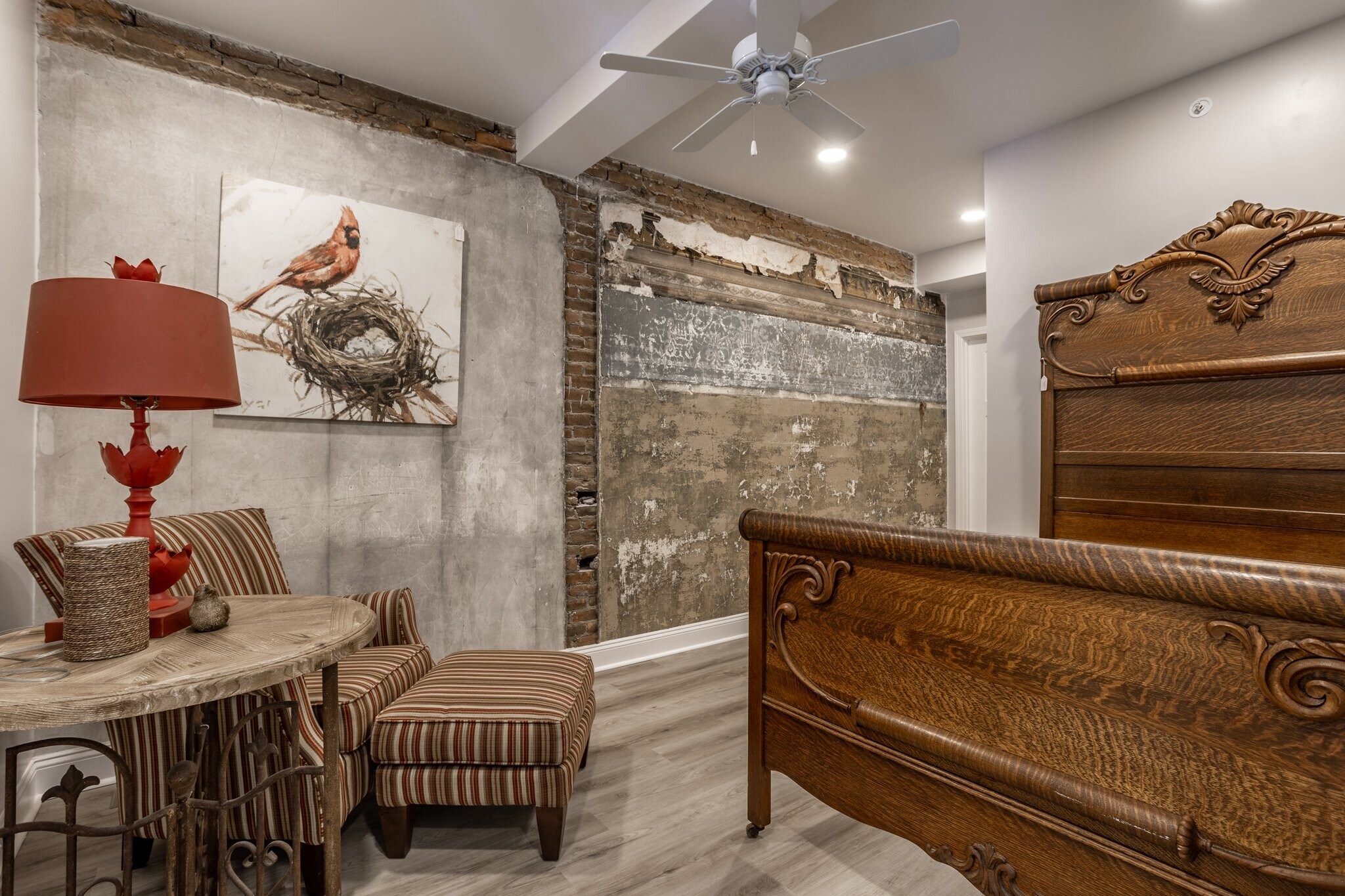 Building Photo - 108 W Main St