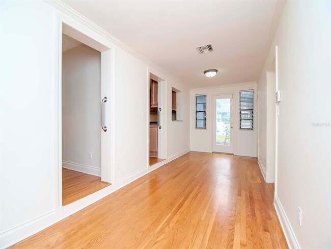 Building Photo - 2607 W Jetton Ave