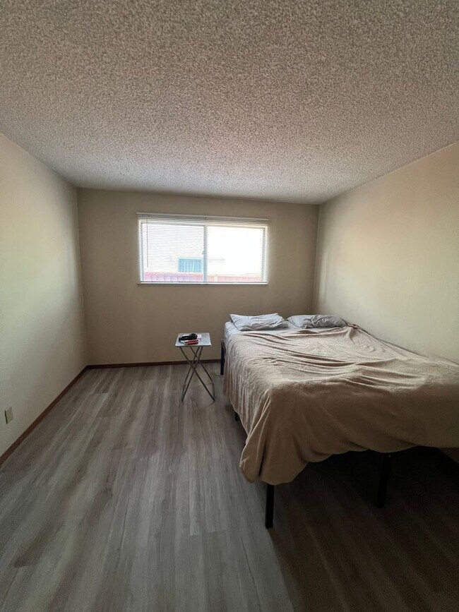 Building Photo - 651 Belladonna Ct