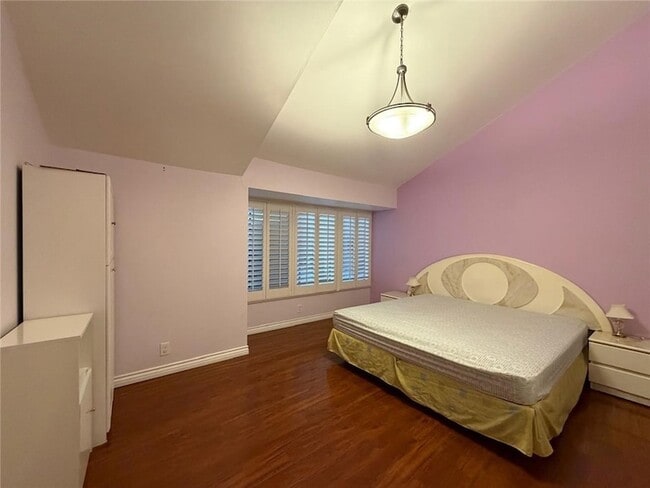 Building Photo - 1015 Arcadia Ave