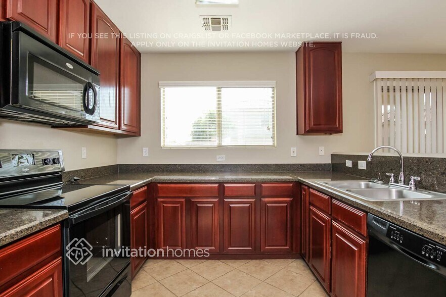 Building Photo - 17022 W Rimrock St