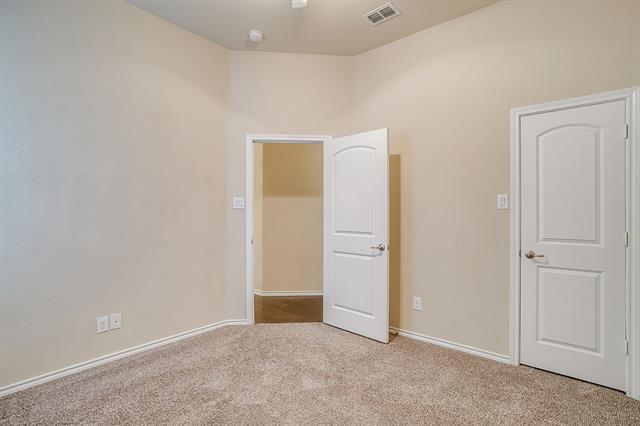 Building Photo - 45 Auburn Dr