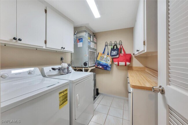 Building Photo - 4200 Belair Ln