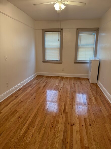 Building Photo - 9046 180th St