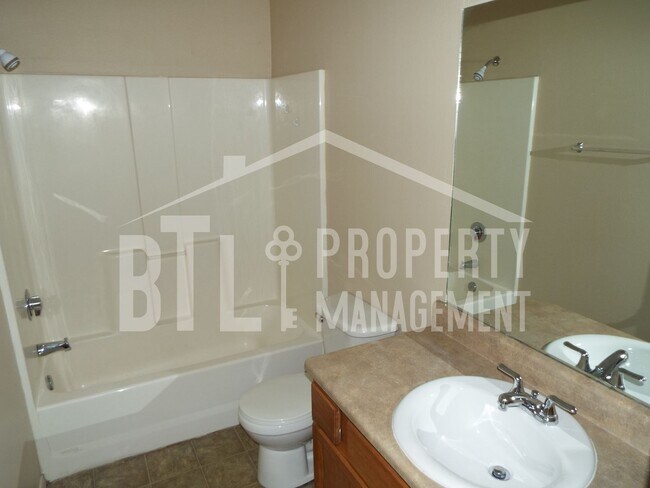 Building Photo - Perfect 3 Bedroom Home