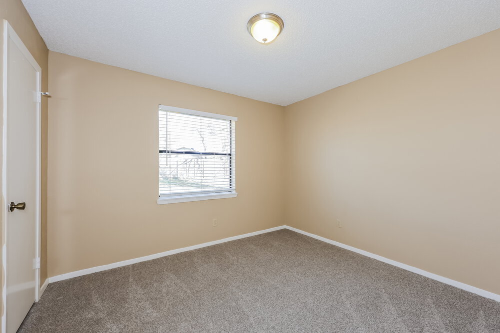 Building Photo - 1825 Prince Dr