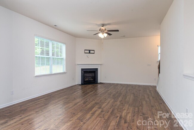 Building Photo - 180 King William Dr