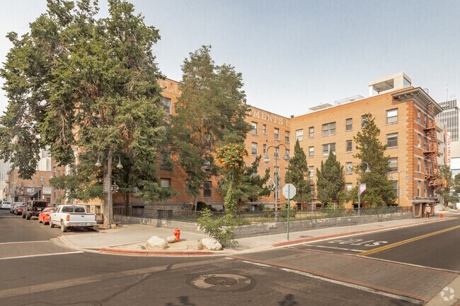 Building Photo - The Westlyn