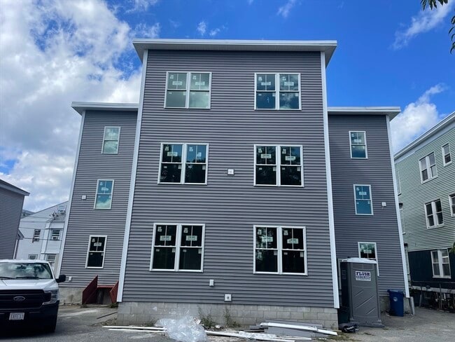 Building Photo - 16 Wendell St