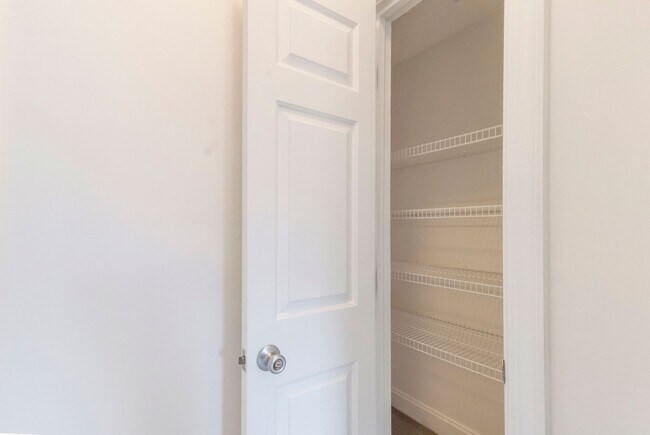 Building Photo - Farmhouse-Style Home Minutes from the Water | No HOA