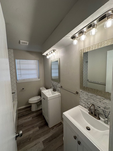 Building Photo - 2629 N Sterling Ave