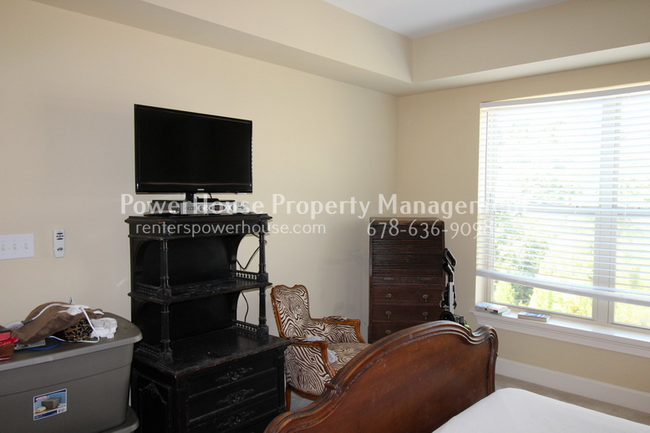 Building Photo - Sandy Springs 1BR, 1BA