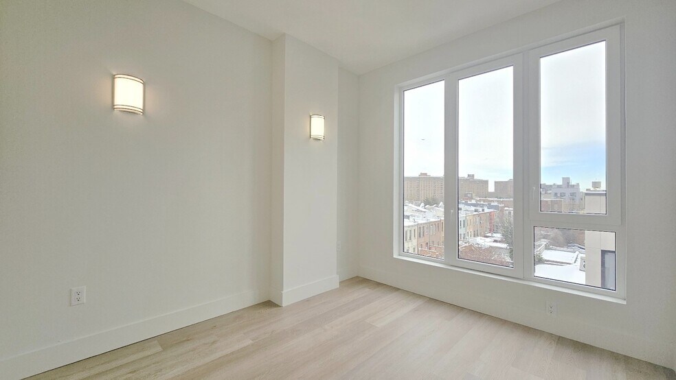 Building Photo - 91 Bruckner Blvd