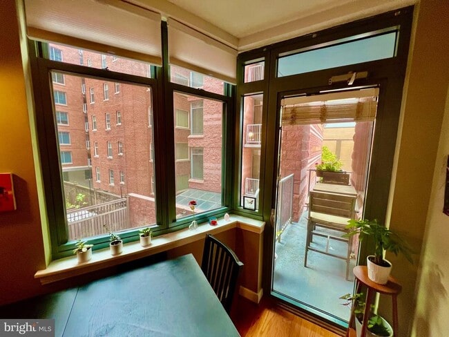 Building Photo - 1117 10th St NW