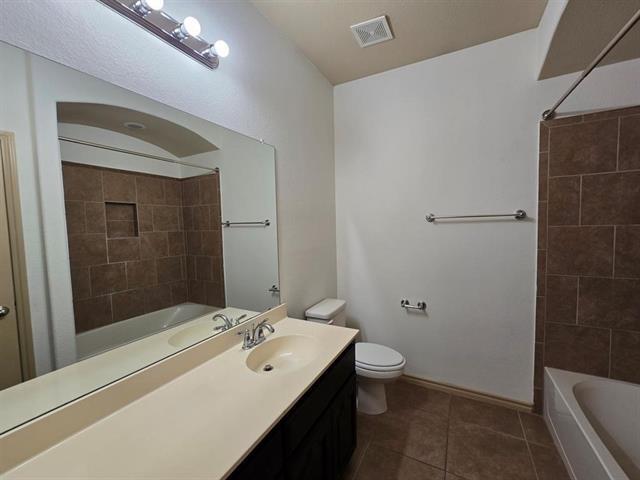 Building Photo - 10444 Merced Lake Rd