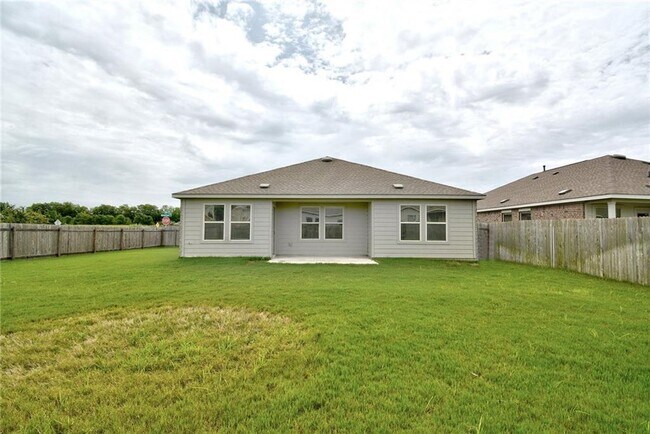 Building Photo - 21716 Windmill Ranch Ave