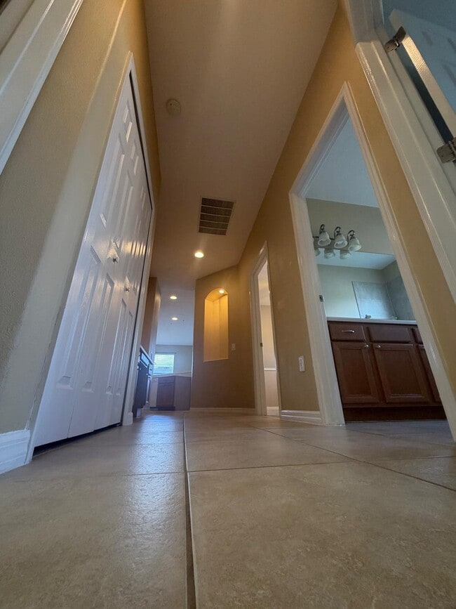 Building Photo - 4576 Barbados Loop