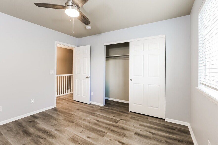 Building Photo - 3768 Deer Valley Dr