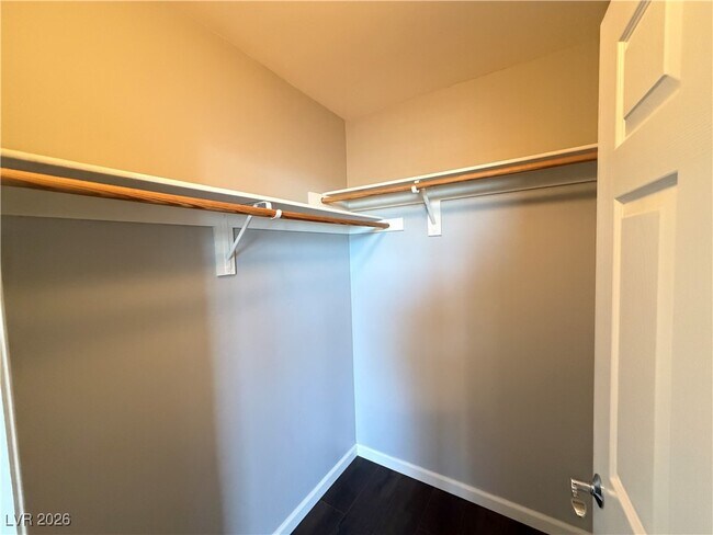 Building Photo - 23 E Agate Ave