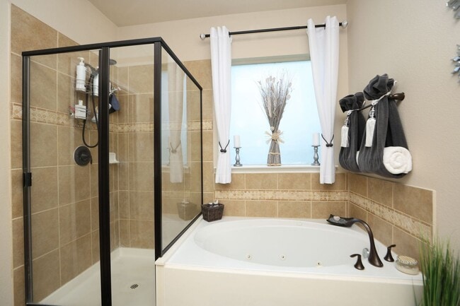 Building Photo - For Lease | 4 Bed, 2 Bath | 2,449 Sq Ft | The Woodlands Creekside Community |