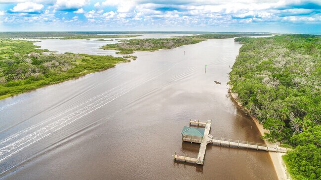 Building Photo - 110 Surfview Dr