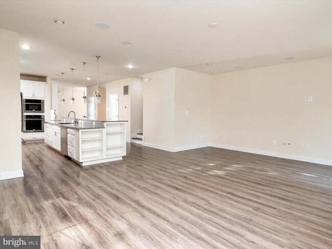 Building Photo - 1221 Orchid Rd