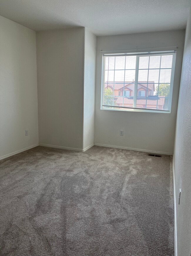 Building Photo - 1248 Dream Lake Ct