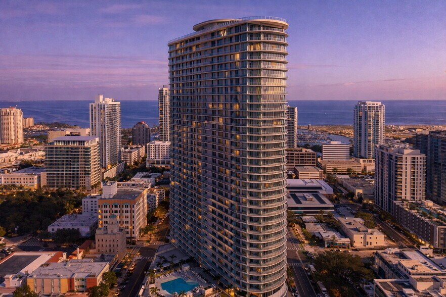 Building Photo - 400 Central Ave