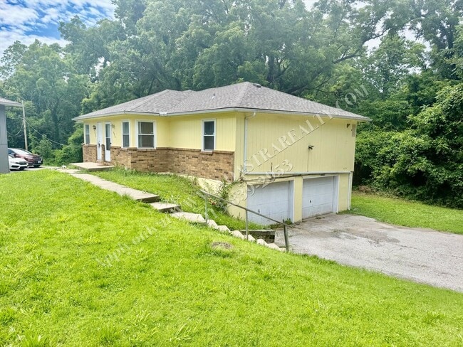 Building Photo - 2330 N 75th Terrace