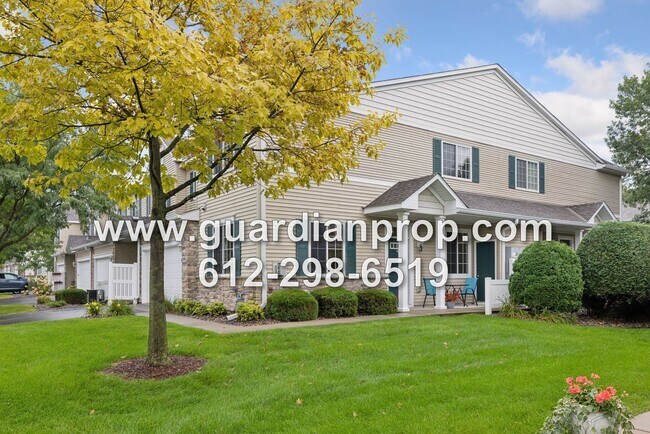 Building Photo - End Unit Townhouse Available Now, Open Floor Plan, Fireplace, Patio, Large Primary Suite