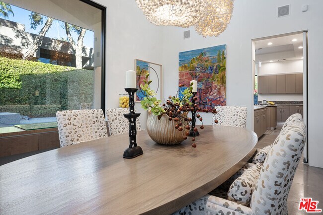 Building Photo - 6 Rocky Ln