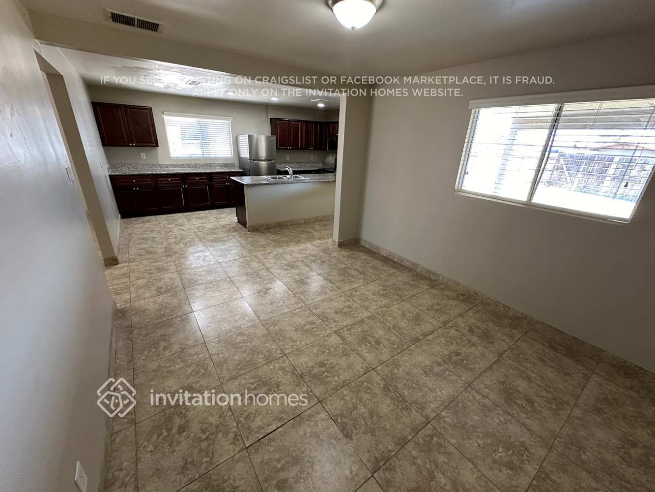 Building Photo - 2211 W Palo Verde Dr