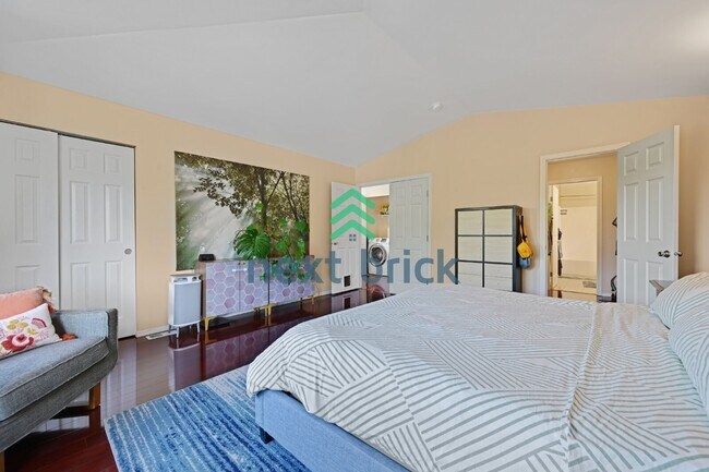 Building Photo - Discover Spacious Comfort: 4-Bedroom Gem with 2.5 Baths