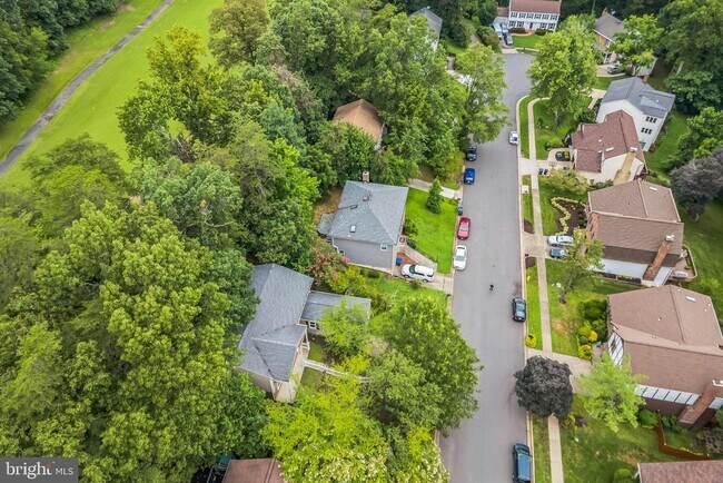 Building Photo - 16080 Deer Park Dr