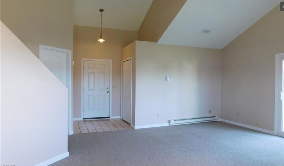 Building Photo - 1559 Olympus Dr