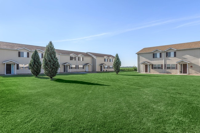 Building Photo - Cedar Grove