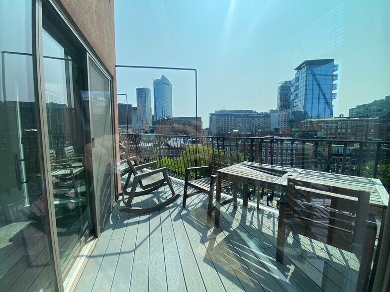 Building Photo - 21 Snow Hill St