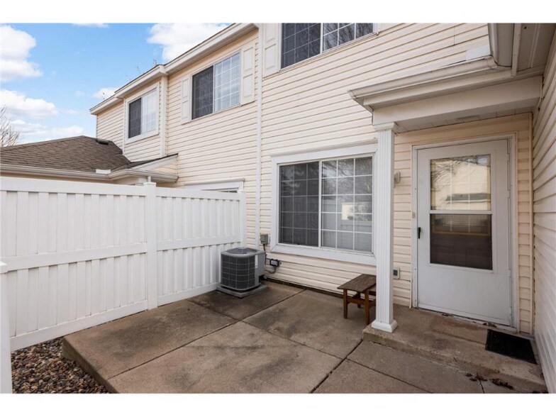 Building Photo - 13207 Bush Ln