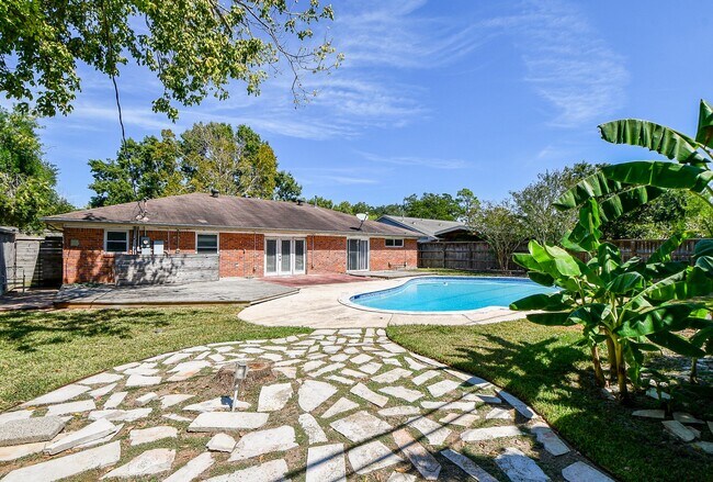 Building Photo - 5715 Ettrick Dr