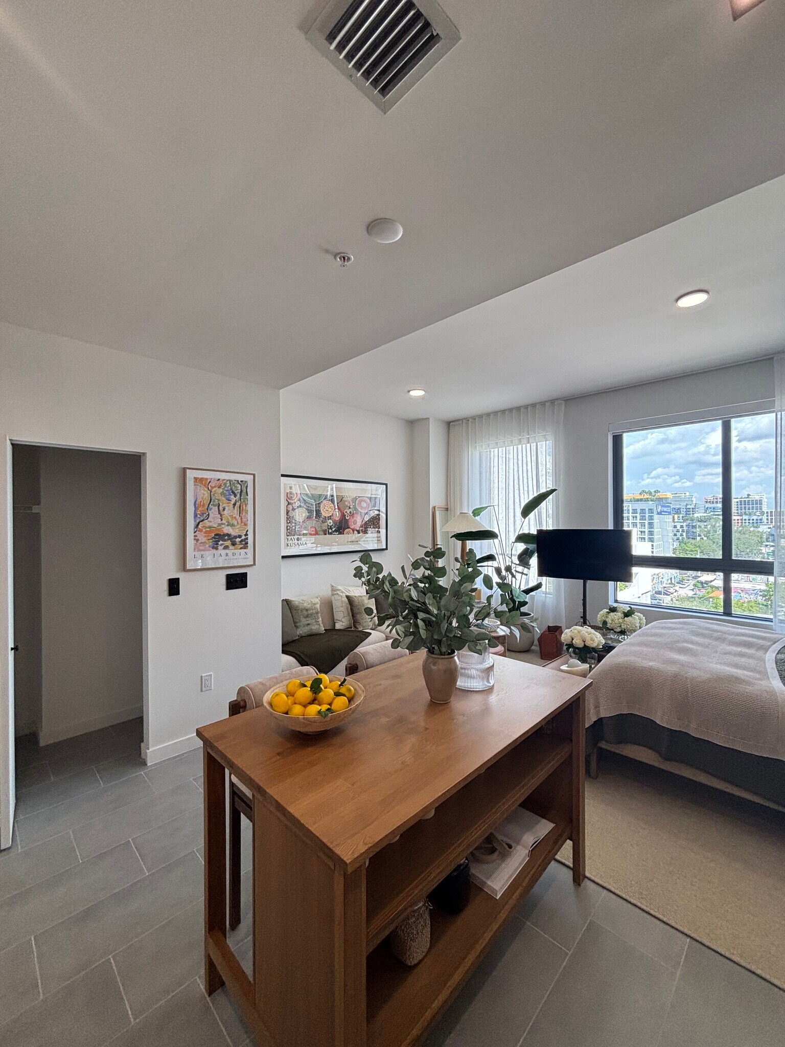 Building Photo - 1990 NW 1st Pl