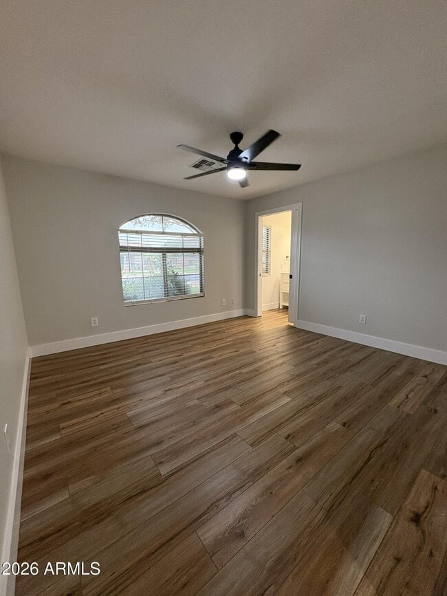 Building Photo - 13528 W Windsor Blvd