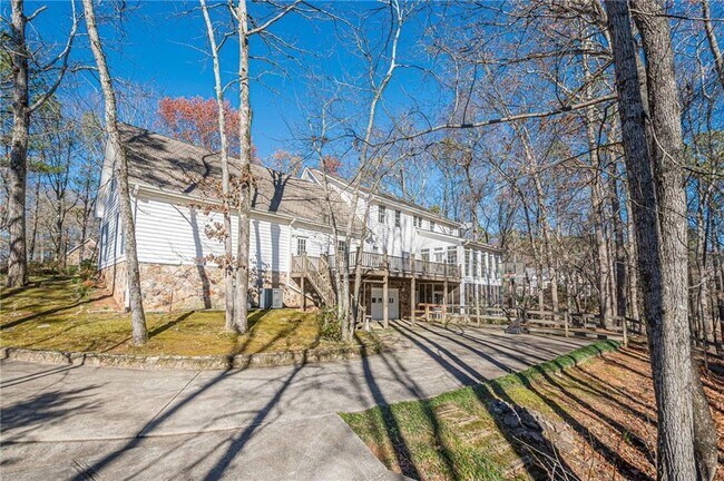 Building Photo - 34 Johnston Row NW